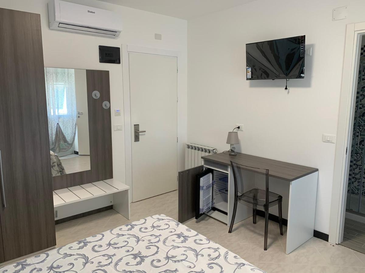 Hotel Aurora Varazze Kültér fotó