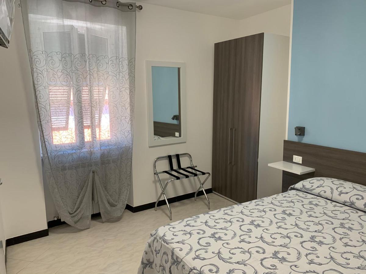 Hotel Aurora Varazze Kültér fotó