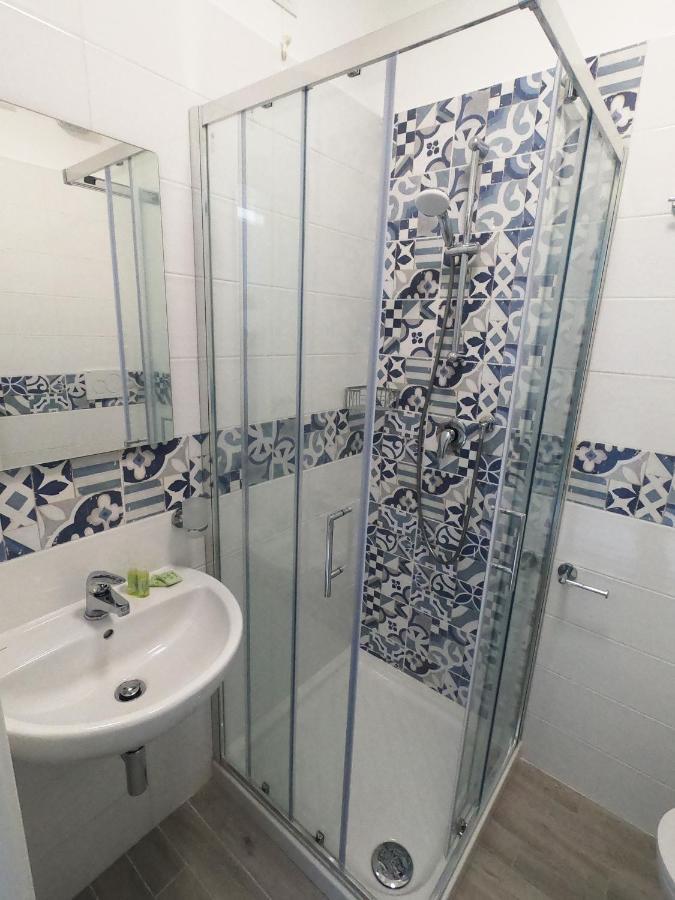 Hotel Aurora Varazze Kültér fotó