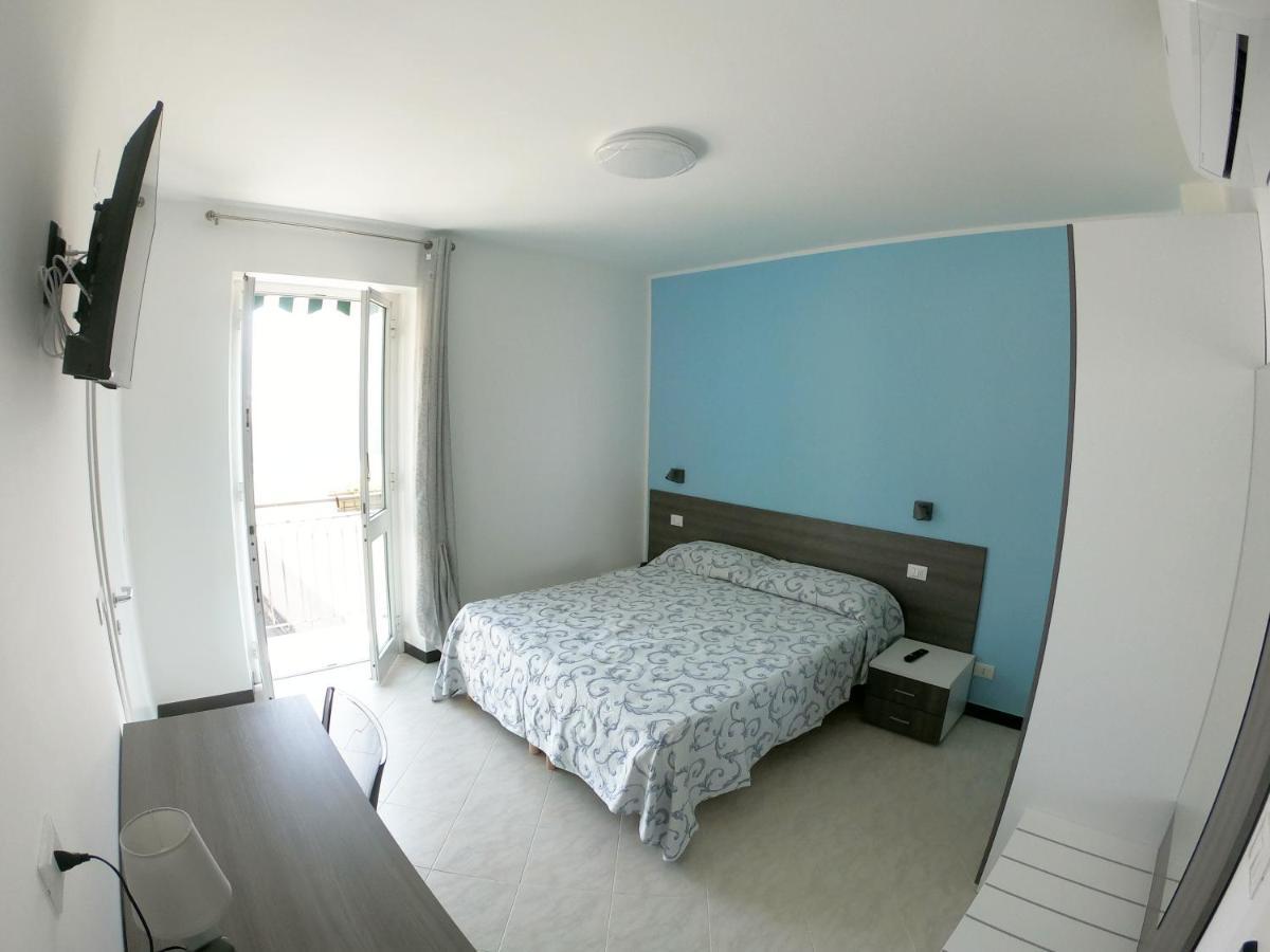 Hotel Aurora Varazze Kültér fotó