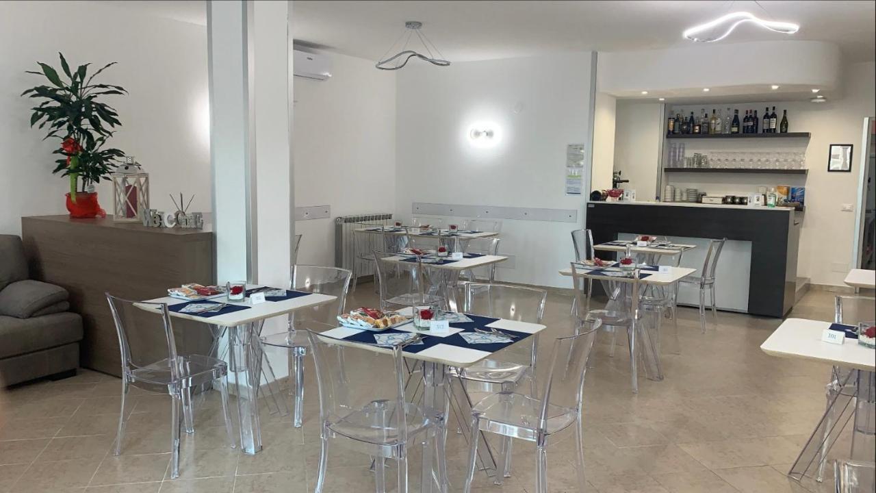 Hotel Aurora Varazze Kültér fotó