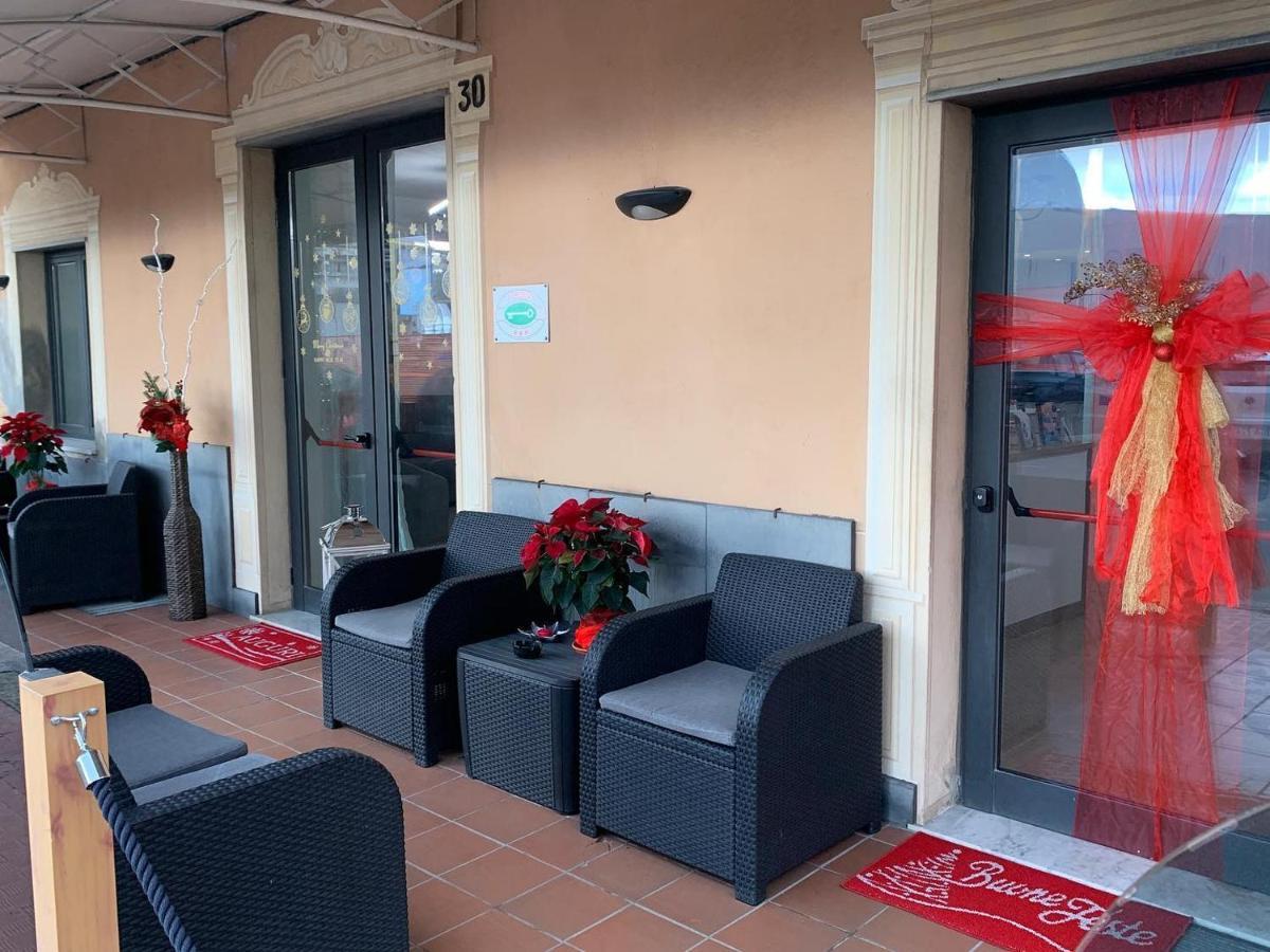 Hotel Aurora Varazze Kültér fotó